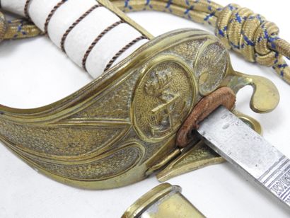 ITALIE. Sabre d'officier de marine, fusée...