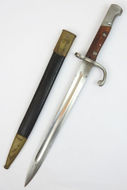 BRESIL. Baïonnette modèle 1934, lame signée...