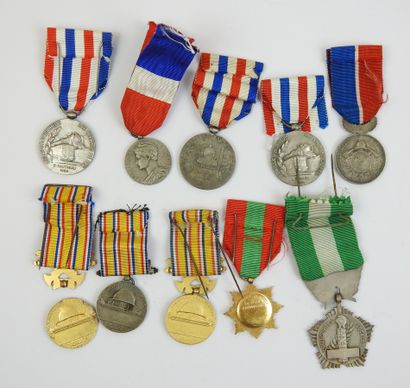 FRANCE. Lot de 10 médailles diverses, hommage...