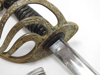 BELGIQUE. Sabre d'officier modèle 1889, garde...