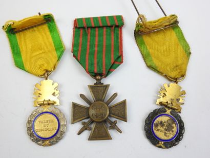 FRANCE. Suite de 2 médailles militaires avec...