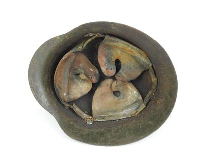 ESPAGNE. Casque modèle Z-42 des troupes républicaines...