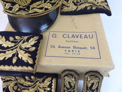 FRANCE. Suite de 4 broderies de manches,...