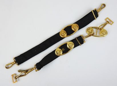 ALLEMAGNE. Paire de bélières pour dague d'officier...