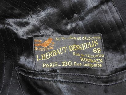 FRANCE. Tenue modèle 1931 de capitaine d'artillerie...