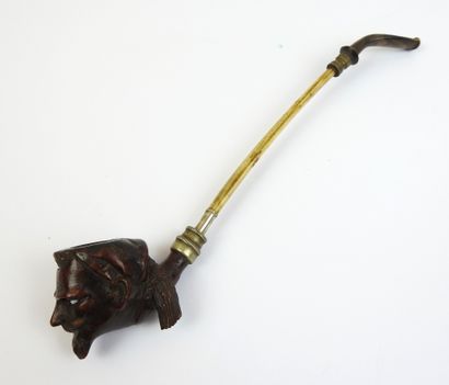 FRANCE. PIPE en bois représentant une tête...