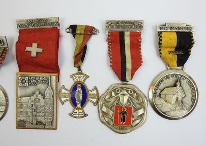FRANCE. Lot de 8 médailles sportives suisse,...