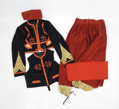 FRANCE. Tenue de tradition de sergent-chef...