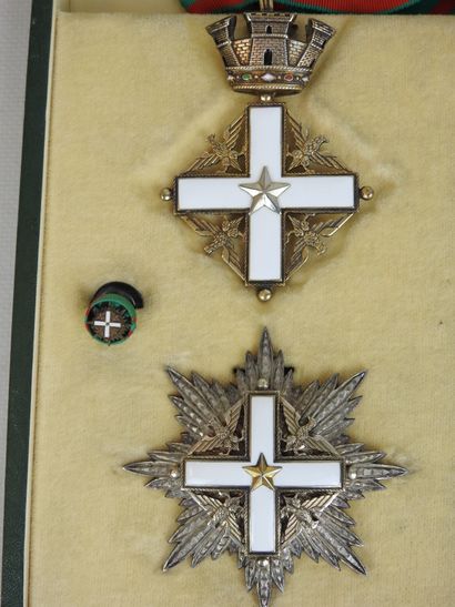 ITALIE. Ordre du mérite de la république...