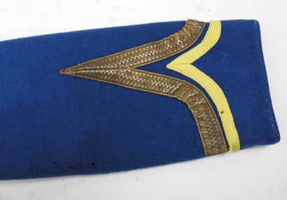 FRANCE. Boléro de sergent du 13e Tirailleurs...