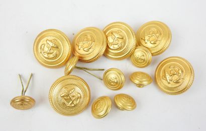 FRANCE. Boutons modèle de la marine doré,...