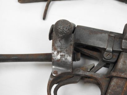 
DIVERS. Epave de fusil Lee-Enfield et de...