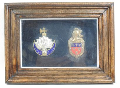 FRANCE. Small coaster containing the insignia...