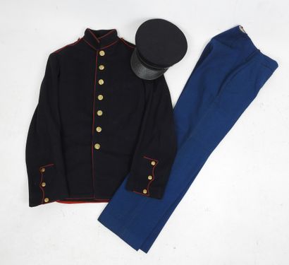ETATS-UNIS. Tenue de sortie de Marine de...