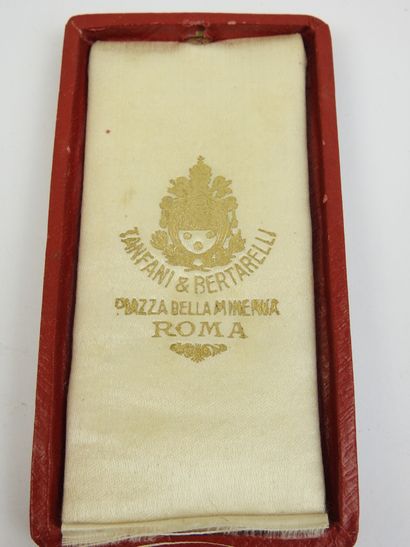 ETATS du PAPE. Croix 