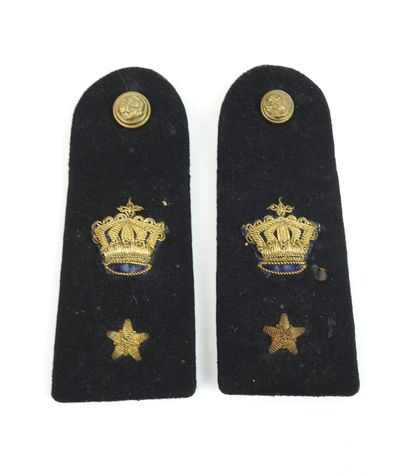 ITALIE. Paire de pattes d'épaule d'officier...