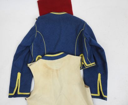 FRANCE. Tenue de tradition de tirailleur...