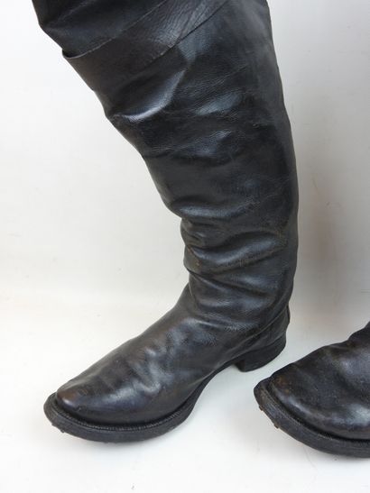 FRANCE. Paire de bottes de cavalerie hautes...