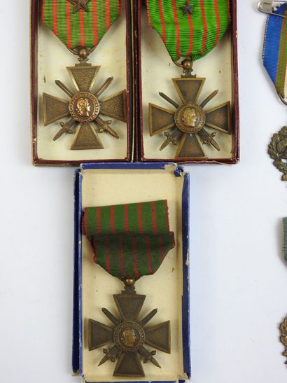 FRANCE. Lot de 3 croix de guerre 14-15, 14-16,...