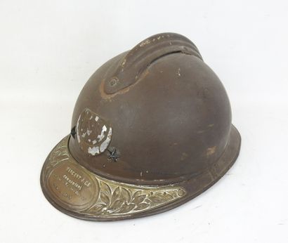 FRANCE. Casque Adrian modèle 1915 de l'armée...