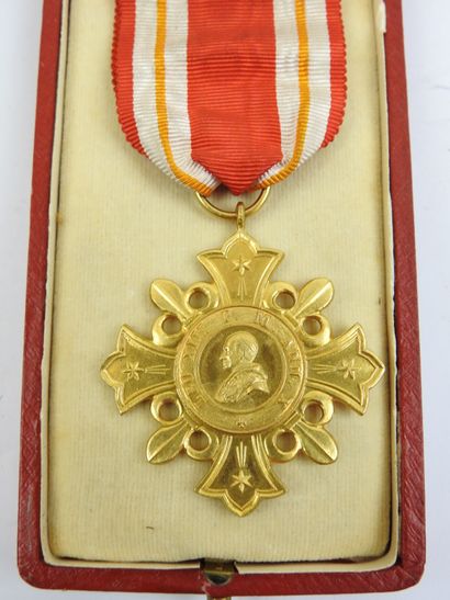ETATS du PAPE. Croix 