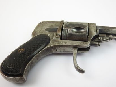 FRANCE. Revolver Velodog Hammerless à percussion...