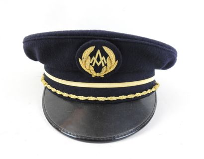 MISCELLANEOUS. Officer's cap in black cloth...