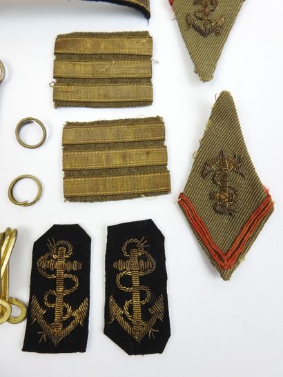 FRANCE. Lot composé de 4 pattes de col d'officier...