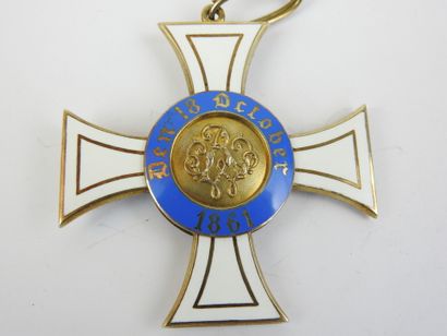 PRUSSE. Ordre royal de la couronne, croix...