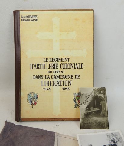 
FRANCE . Fanion de véhicule tricolore ayant...