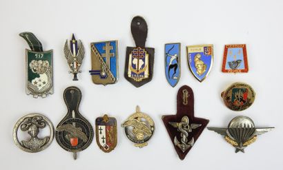 
FRANCE. Lot de 14 insignes régimentaires...