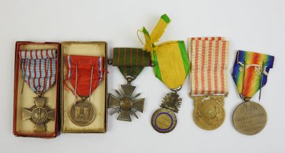 FRANCE. Suite de 6 médailles 14-18, croix...