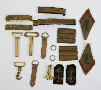 FRANCE. Lot composé de 4 pattes de col d'officier...