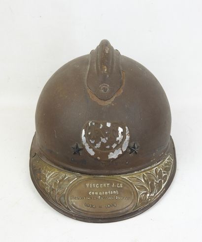 FRANCE. Casque Adrian modèle 1915 de l'armée...