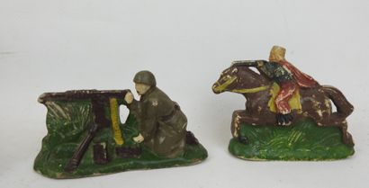JOUETS. JRD, suite de 8 figurines en composition...