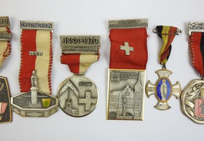 FRANCE. Lot de 8 médailles sportives suisse,...