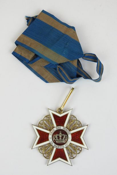 ROUMANIE. Ordre de la couronne, croix de...