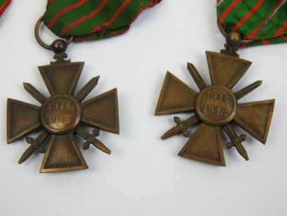 FRANCE. Suite des 4 types de croix de guerre...