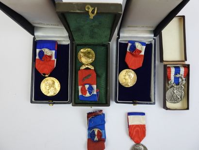 FRANCE. Lot de 6 médailles d'honneur 4 métal...