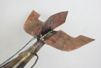 FRANCE. Avion biplan réalisé avec des éléments...