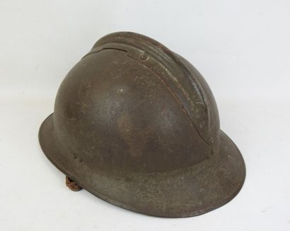 FRANCE. Casque Adrian modèle 1926 d'artillerie...