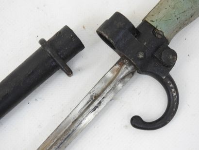 FRANCE. Baïonnette Lebel à poignée maillechort,...