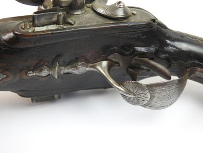 FRANCE. Pistolet à silex de voyage à double...