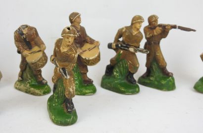 JOUETS. JRD, suite de 13 figurines en composition...