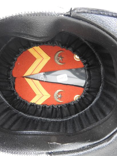 FRANCE. Suite de 2 képis, méhariste des compagnies...