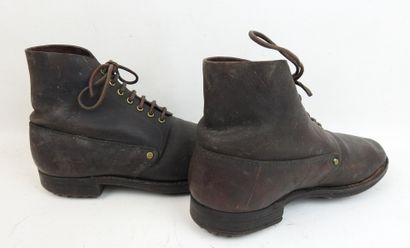 FRANCE. Paire de brodequins modèle 1917 en...
