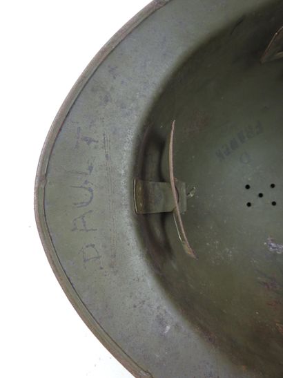 
FRANCE. Casque Adrian modèle 1926 en acier...