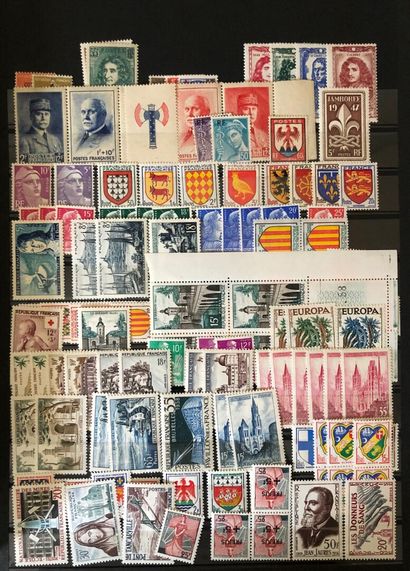 4 albums d'un petit stock de France 1920/1978...
