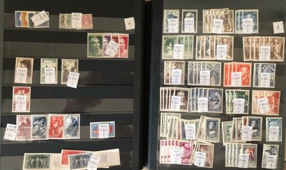 4 albums d'un petit stock de France 1920/1978...