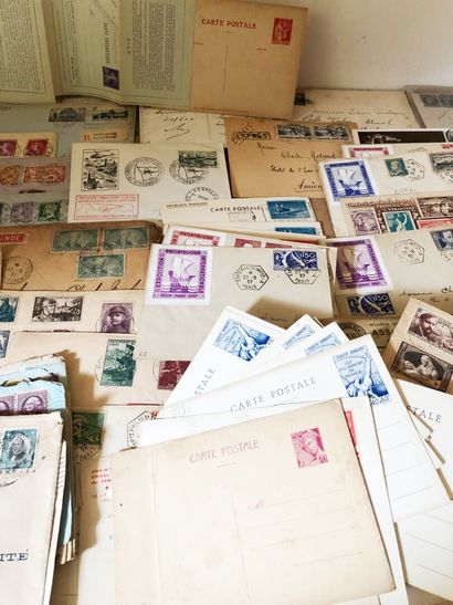 1 boite a chaussure avec plus de 225 lettres...
